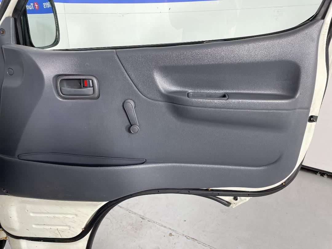 Photo '15' of Toyota Hiace