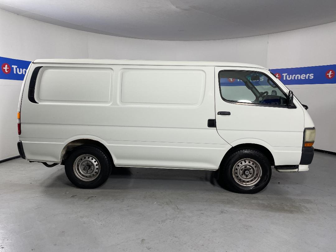 Photo '21' of Toyota Hiace
