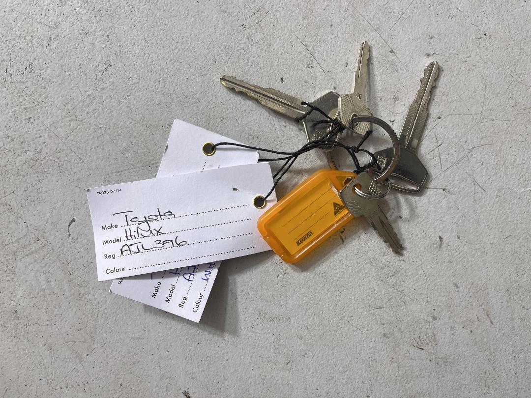 Photo '18' of Toyota Hilux