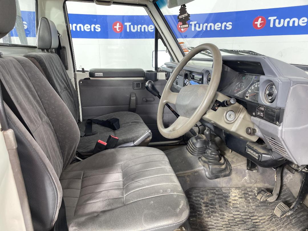 Photo '16' of Toyota Landcruiser