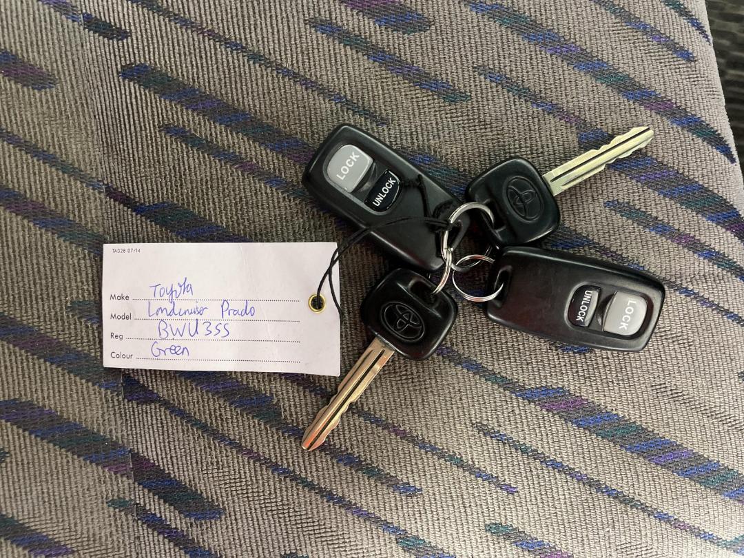 Photo '22' of Toyota Landcruiser Prado Photo '22' of Toyota Landcruiser Prado