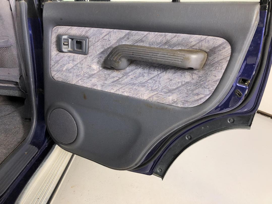 Photo '17' of Toyota Landcruiser Prado SR5V6 WGN5