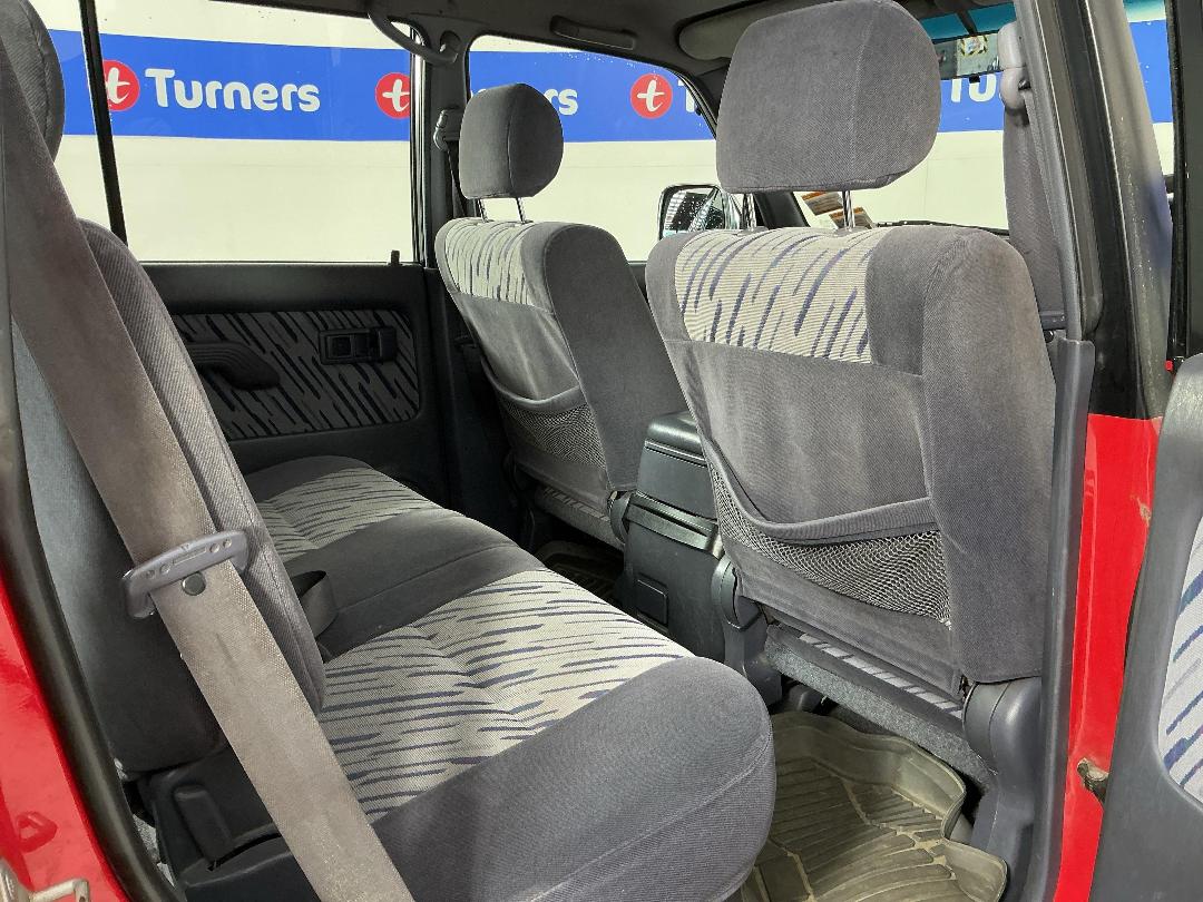 Photo '18' of Toyota Landcruiser Prado T SR5 Photo '18' of Toyota Landcruiser Prado T SR5