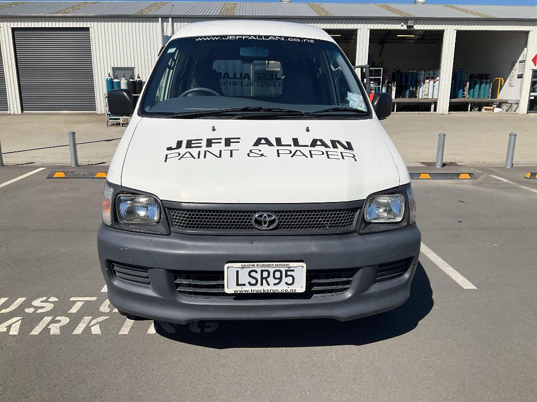 Photo '2' of Toyota Liteace DX