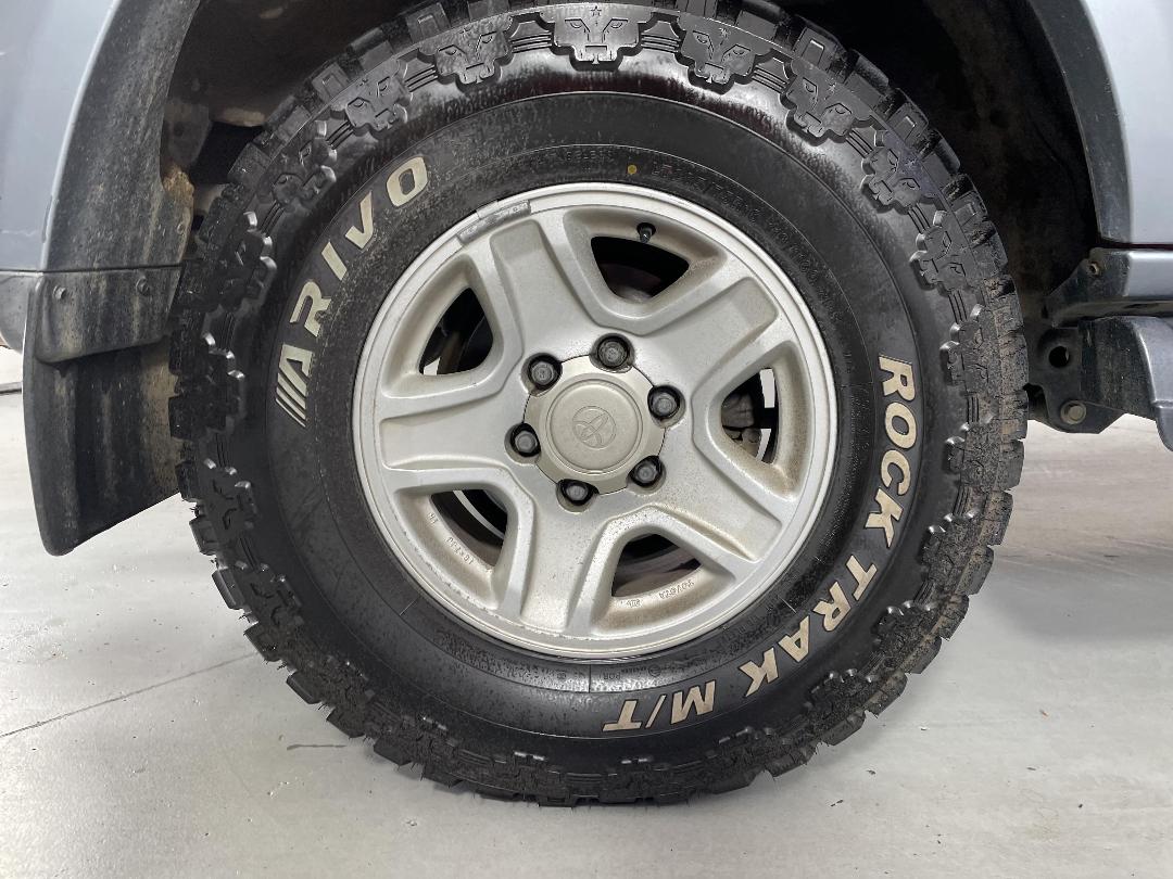 Photo '12' of Toyota Prado