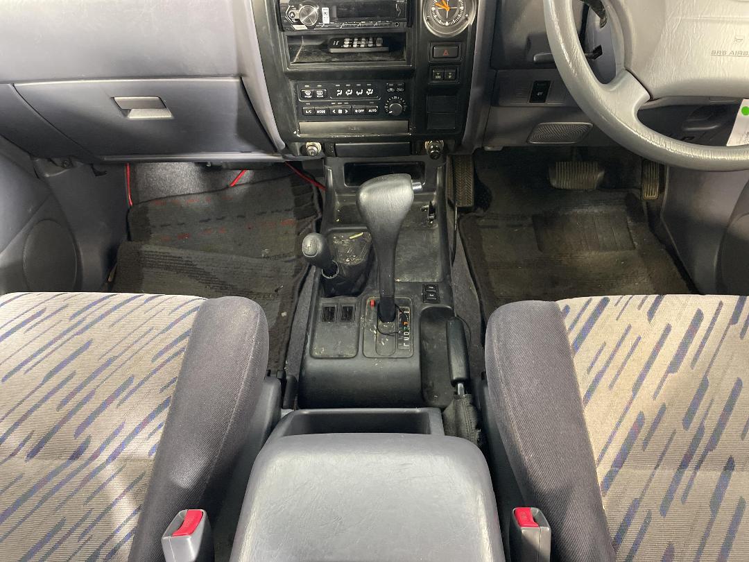 Photo '18' of Toyota Prado