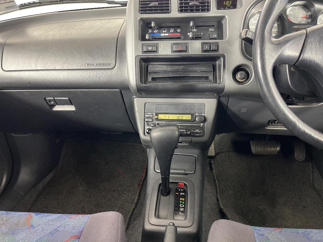 Photo '18' of Toyota Rav4