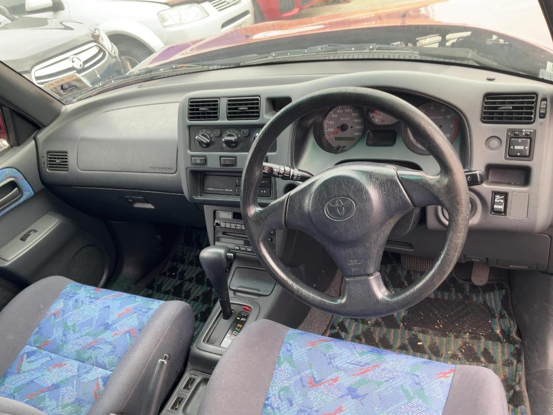 Photo '11' of Toyota Rav4