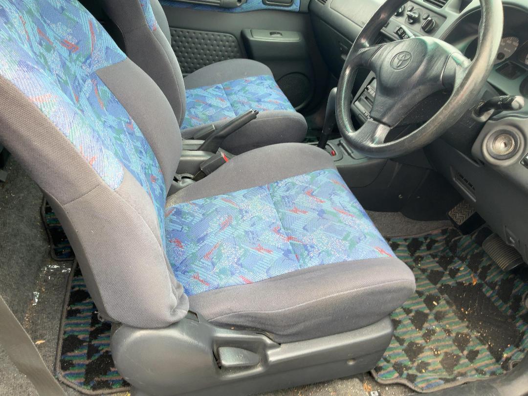 Photo '12' of Toyota Rav4