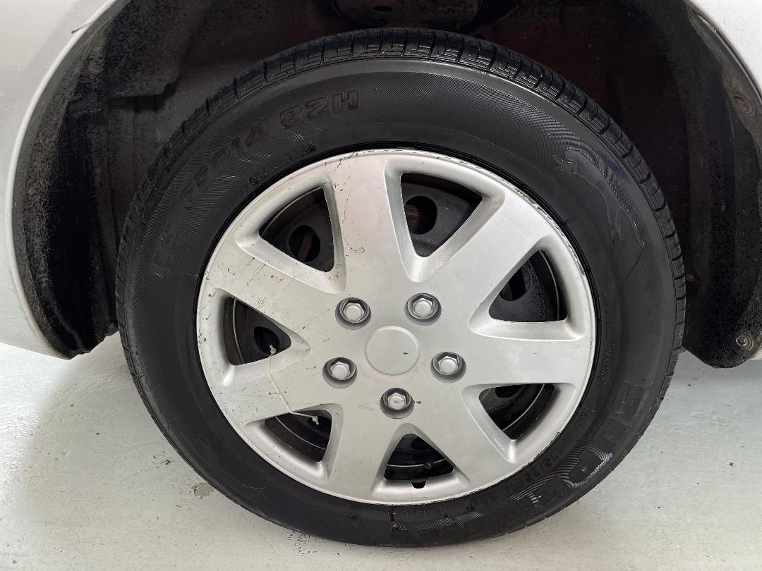 Photo '10' of Toyota Spacio Photo '10' of Toyota Spacio