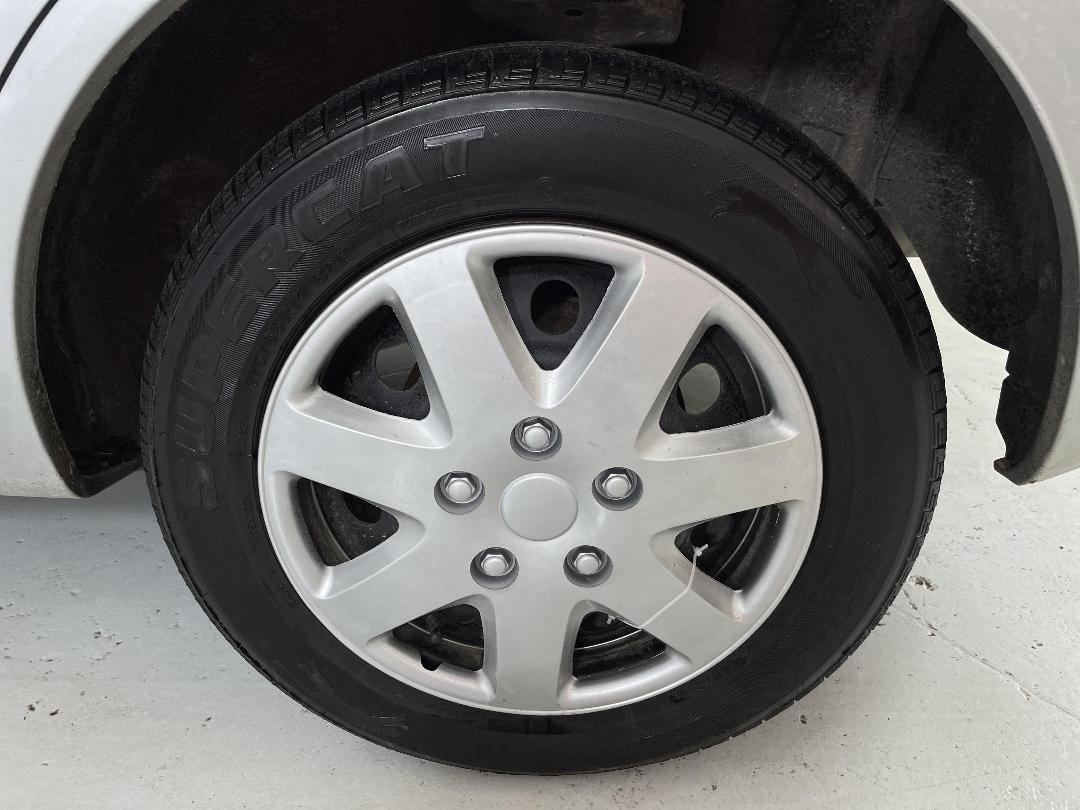 Photo '11' of Toyota Spacio Photo '11' of Toyota Spacio