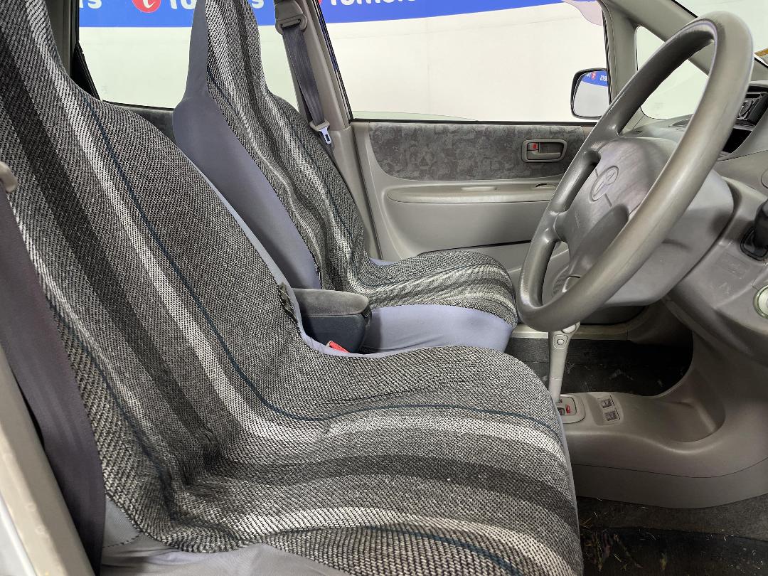 Photo '16' of Toyota Spacio Photo '16' of Toyota Spacio