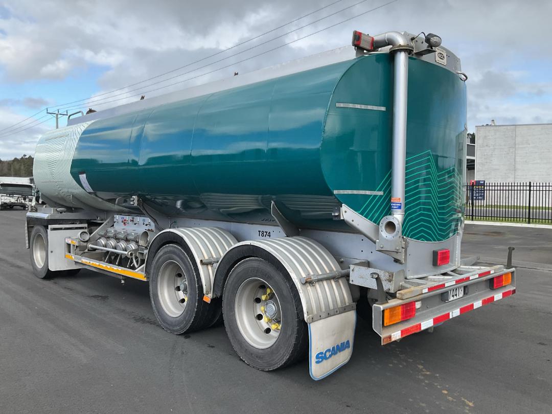 Photo '4' of TRAILER FUELQUIP TANKER Tanker Trailer Full