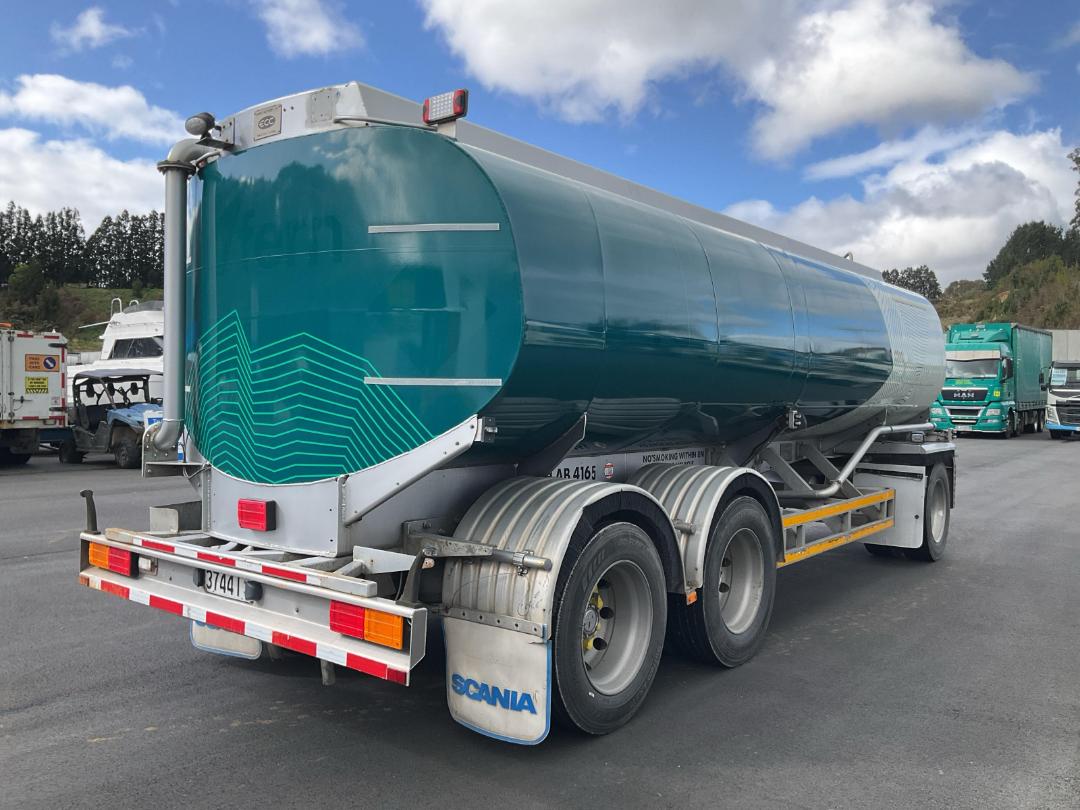 Photo '6' of TRAILER FUELQUIP TANKER Tanker Trailer Full