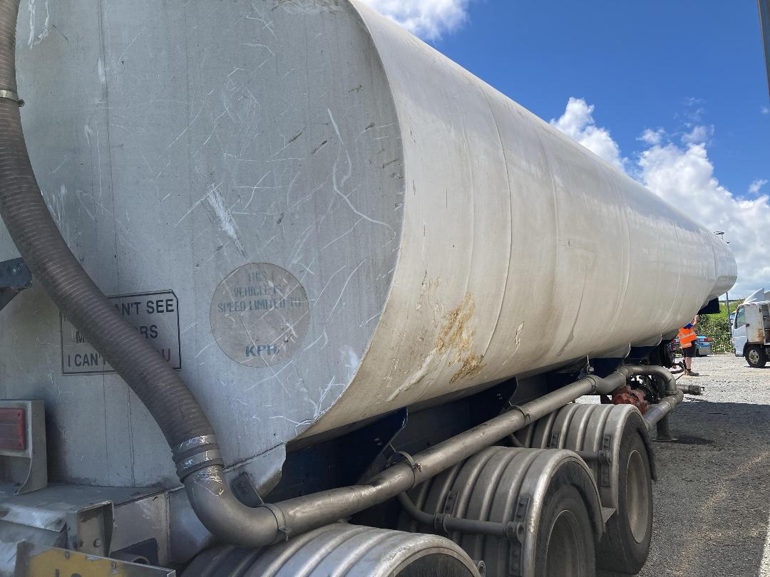 Photo '3' of TRAILER TANKER 38000-LTR Tanker Trailer Full