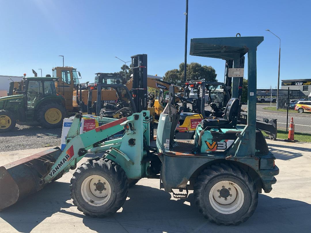 Photo '6' of Yanmar V3.3 Wheel Loader Photo '6' of Yanmar V3.3 Wheel Loader