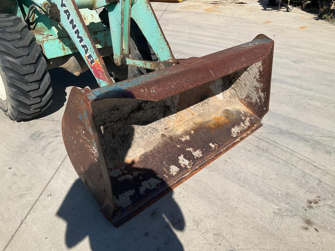 Photo '10' of Yanmar V3.3 Wheel Loader Photo '10' of Yanmar V3.3 Wheel Loader