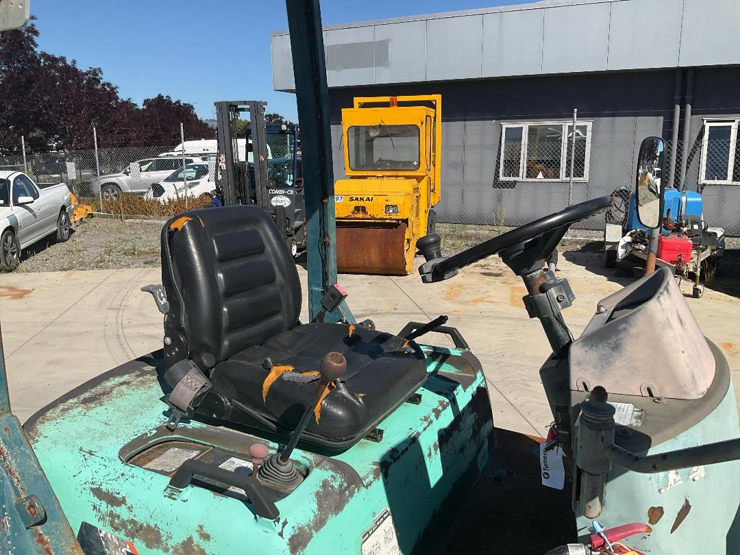 Photo '18' of Yanmar V3.3 Wheel Loader Photo '18' of Yanmar V3.3 Wheel Loader