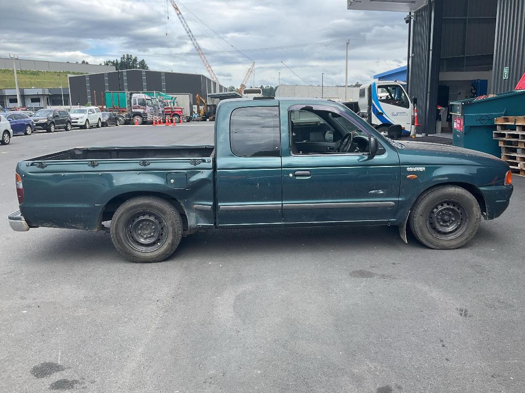 Photo '5' of Ford Courier XLT Wellside