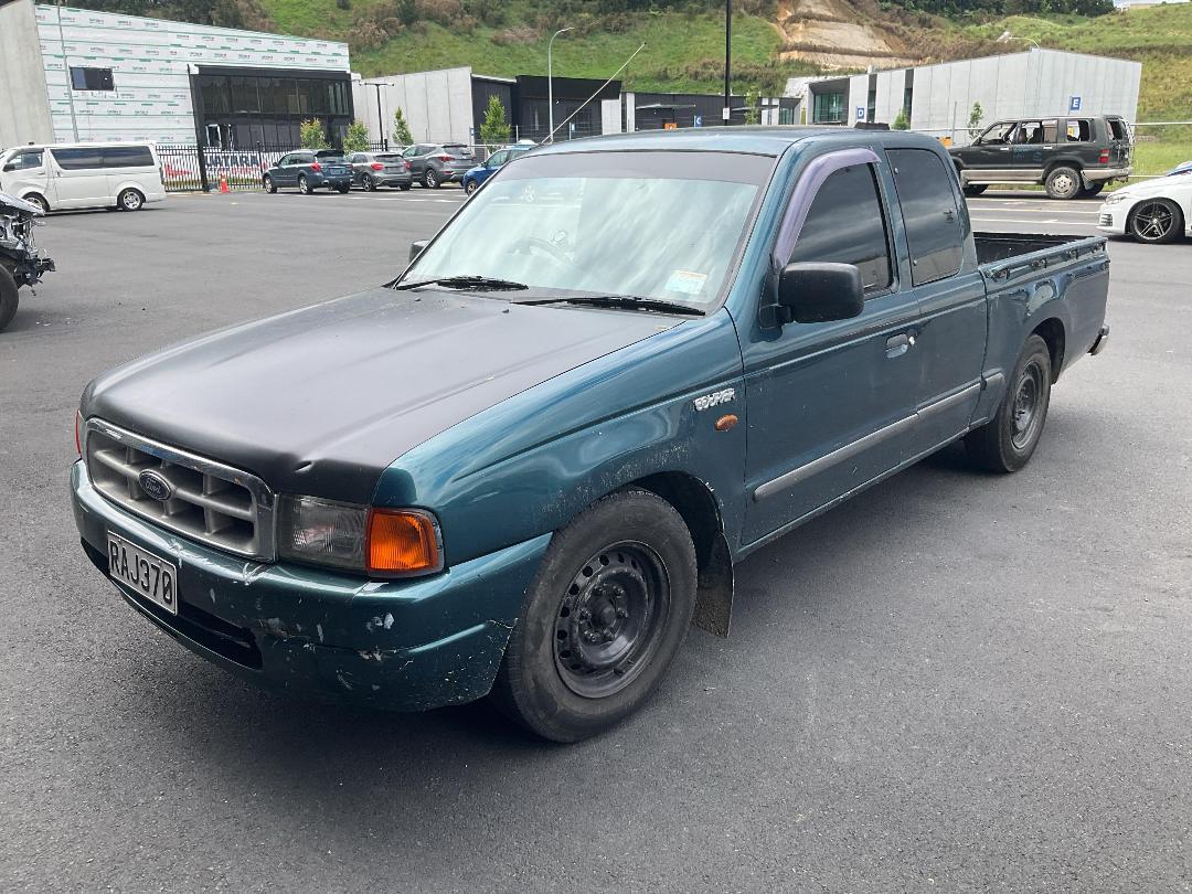 Photo '2' of Ford Courier XLT Wellside