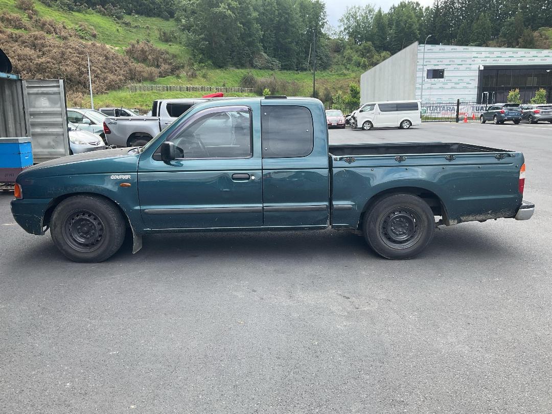 Photo '6' of Ford Courier XLT Wellside