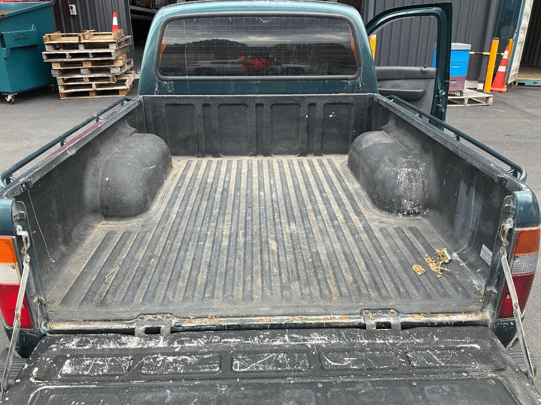 Photo '25' of Ford Courier XLT Wellside