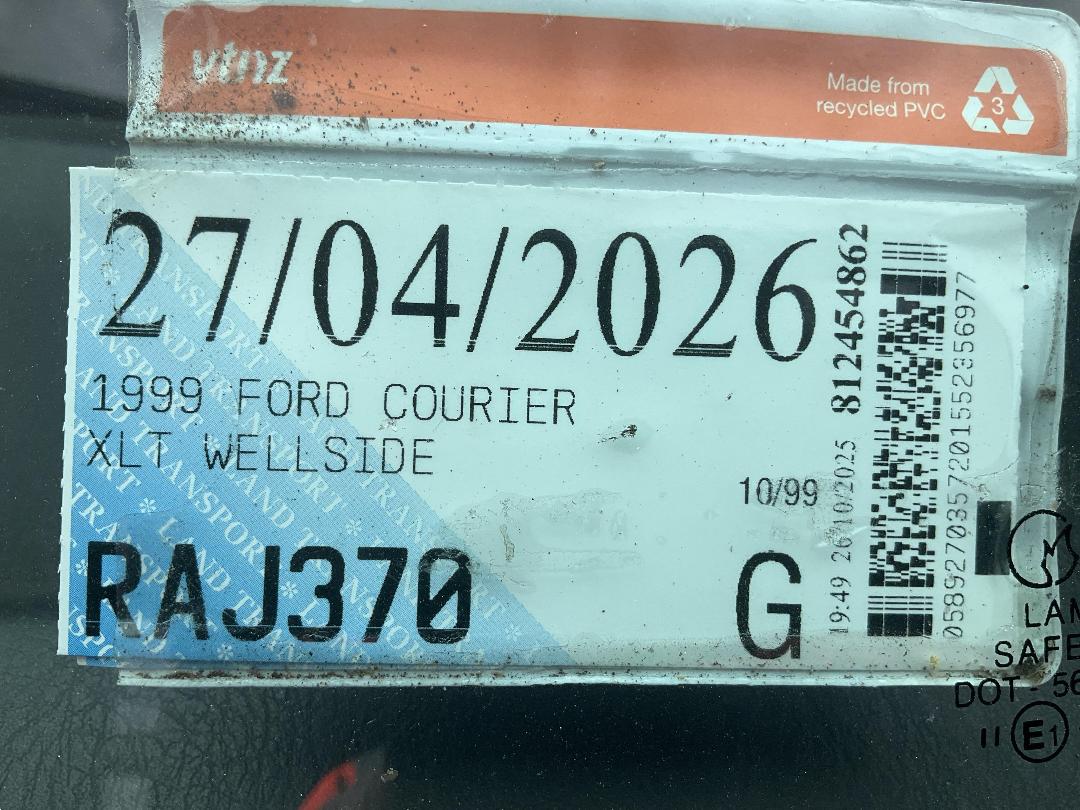 Photo '30' of Ford Courier XLT Wellside