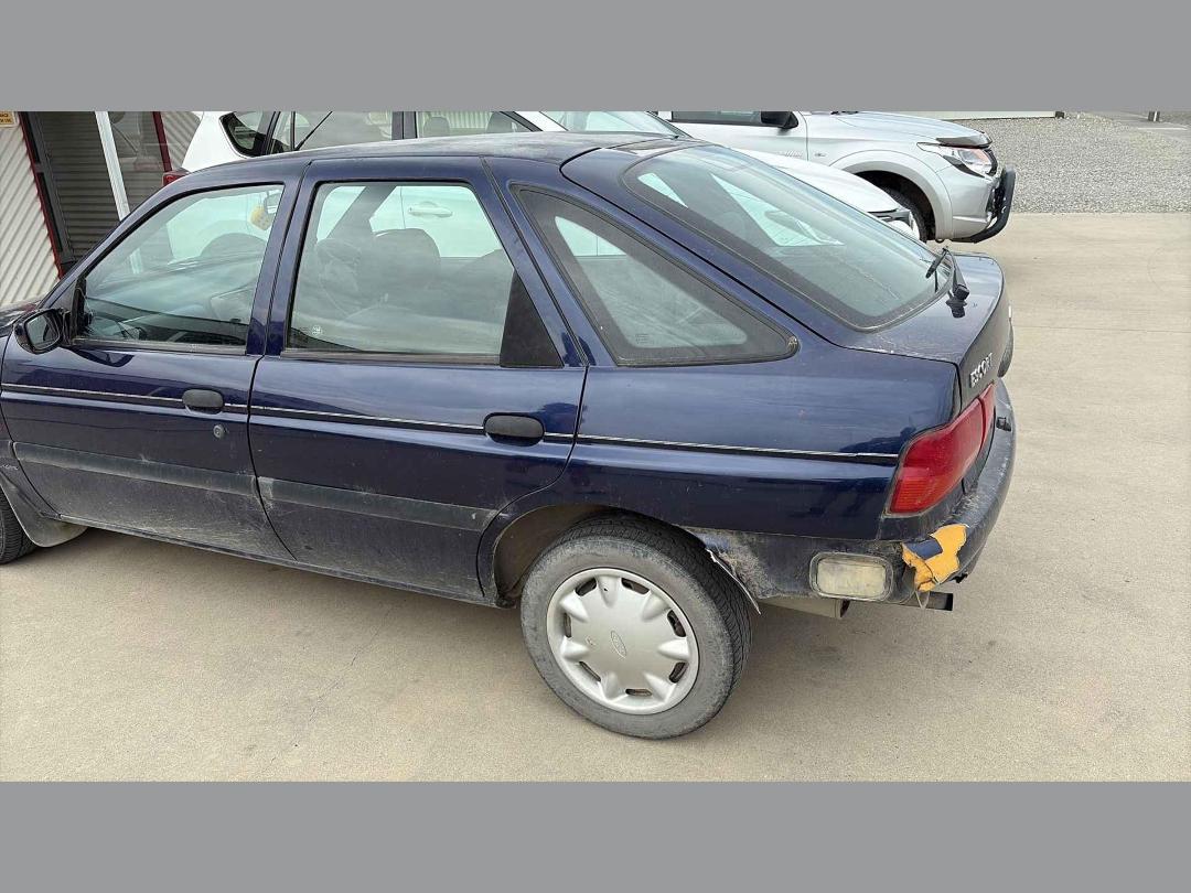 Photo '6' of Ford Escort Encore