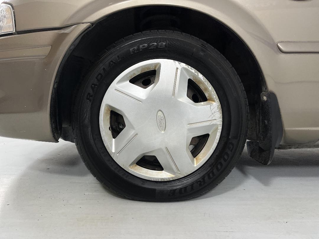 Photo '10' of Ford Laser