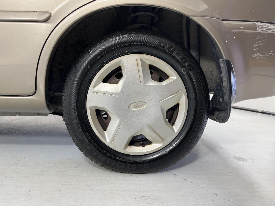 Photo '11' of Ford Laser