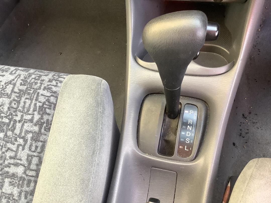 Photo '14' of Ford Laser Glxi