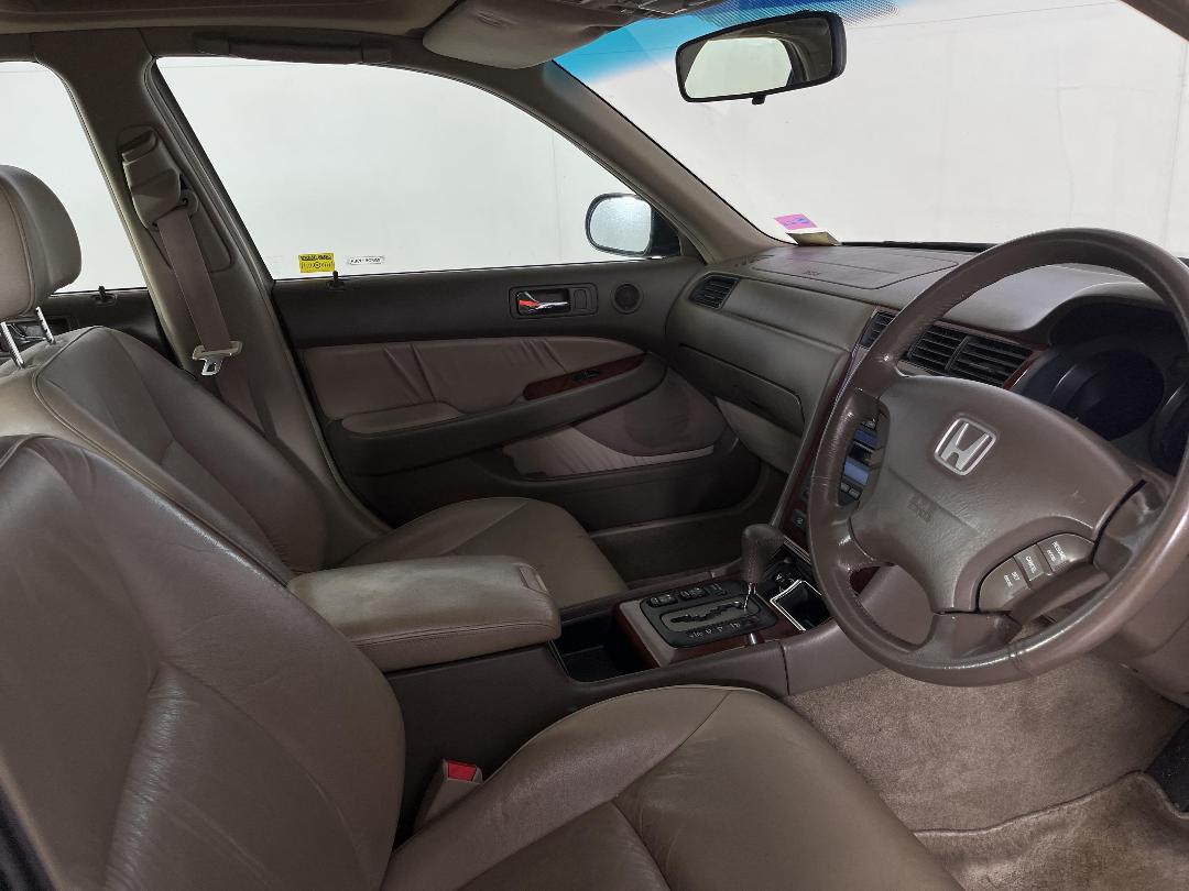 Photo '16' of Honda Legend