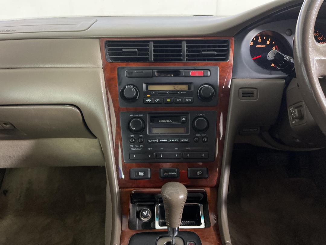 Photo '18' of Honda Legend