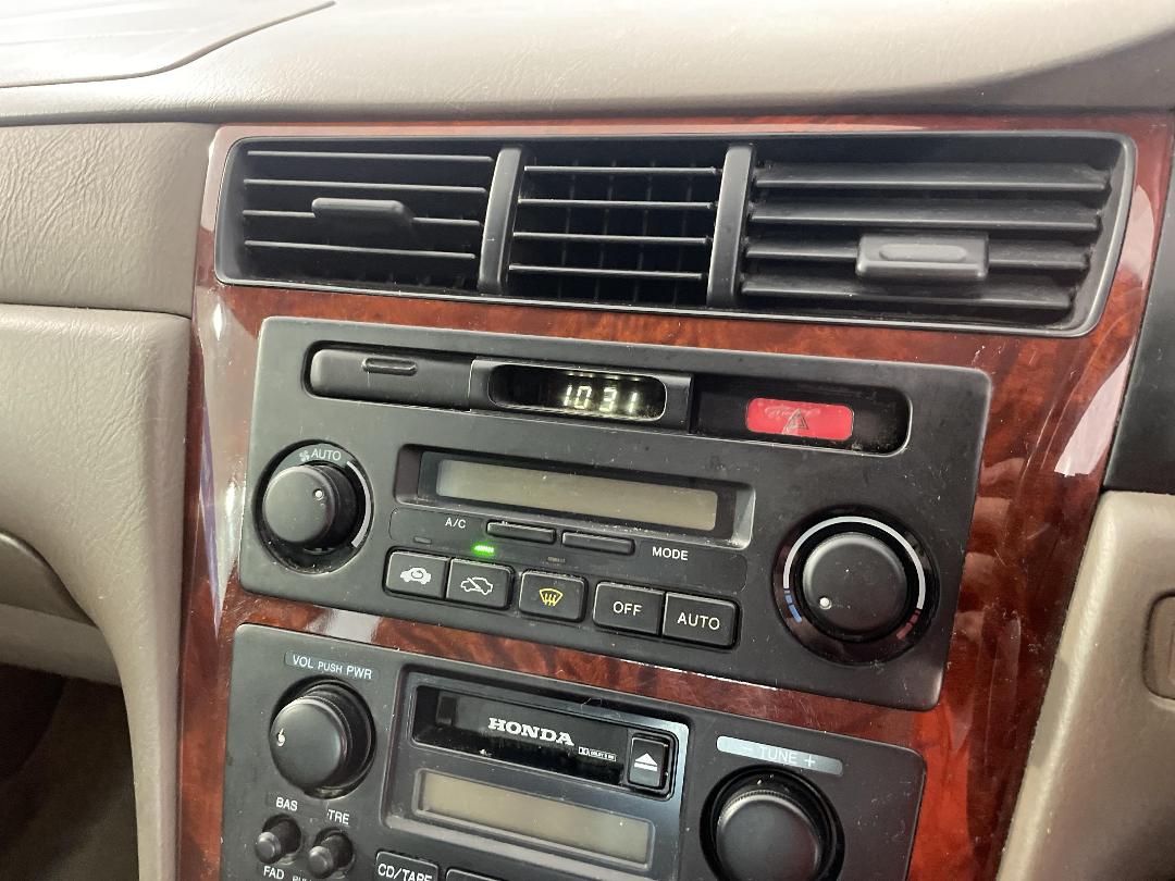 Photo '28' of Honda Legend