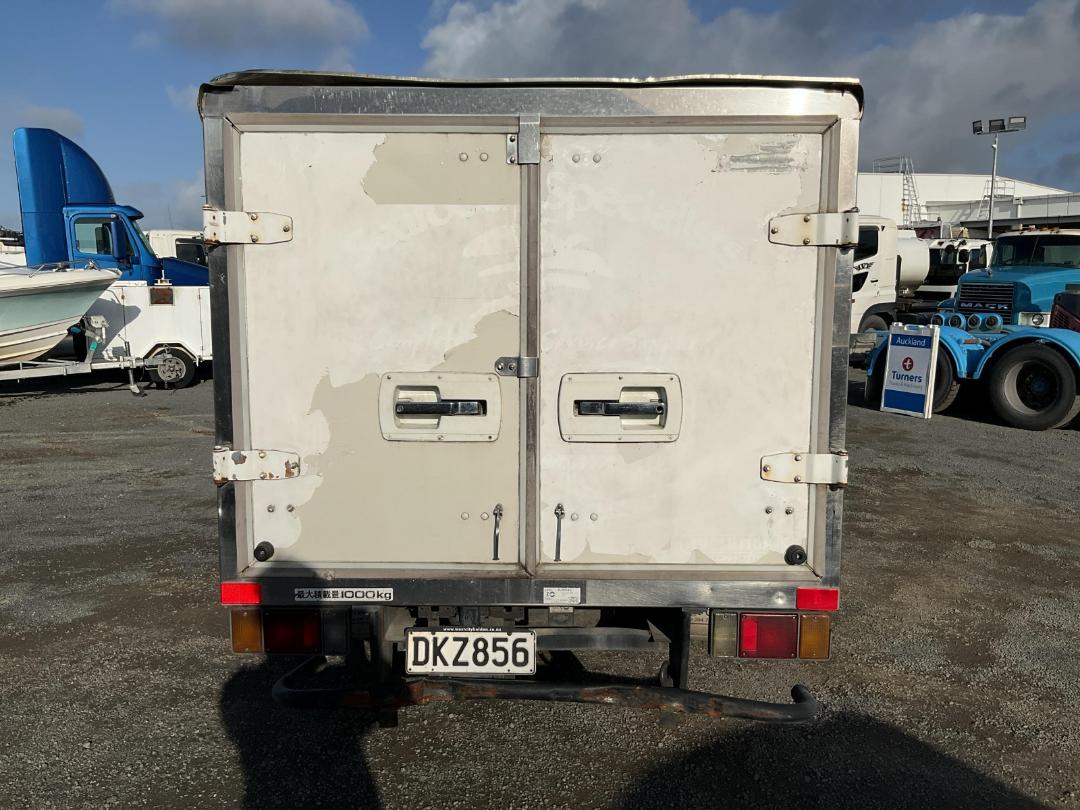 Used Isuzu ELF 1999 Turners Trucks & Machinery for Sale 25395435