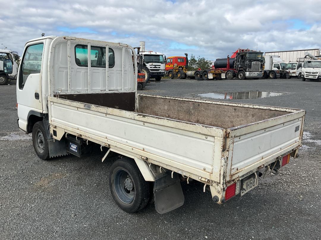 Photo '6' of Isuzu ELF Flat Deck Photo '6' of Isuzu ELF Flat Deck