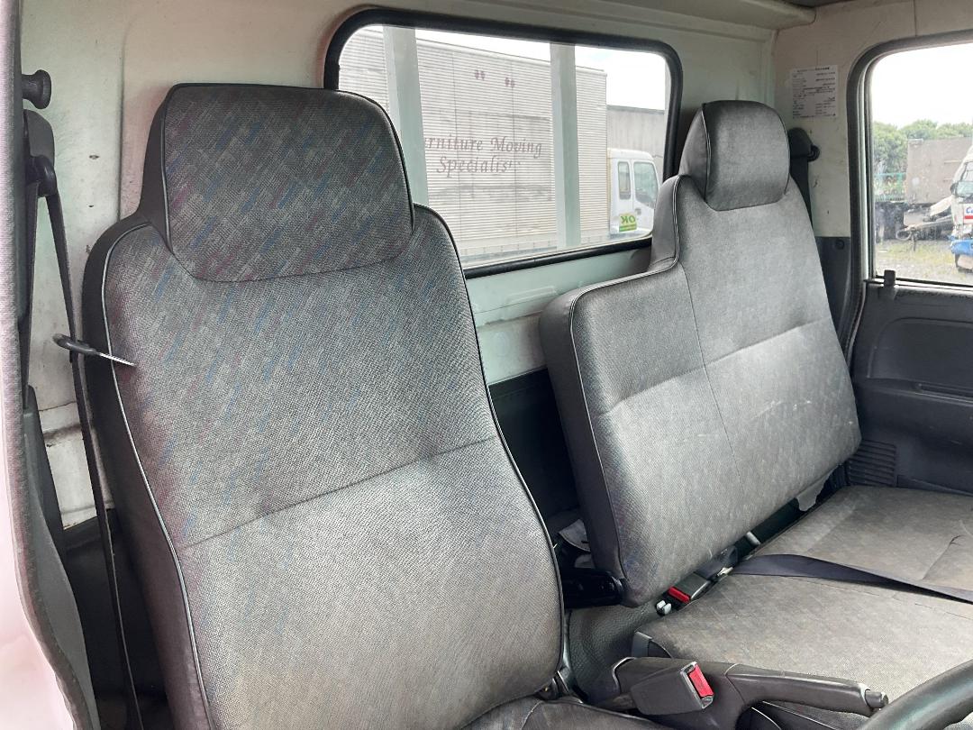 Photo '18' of Isuzu ELF Flat Deck Photo '18' of Isuzu ELF Flat Deck