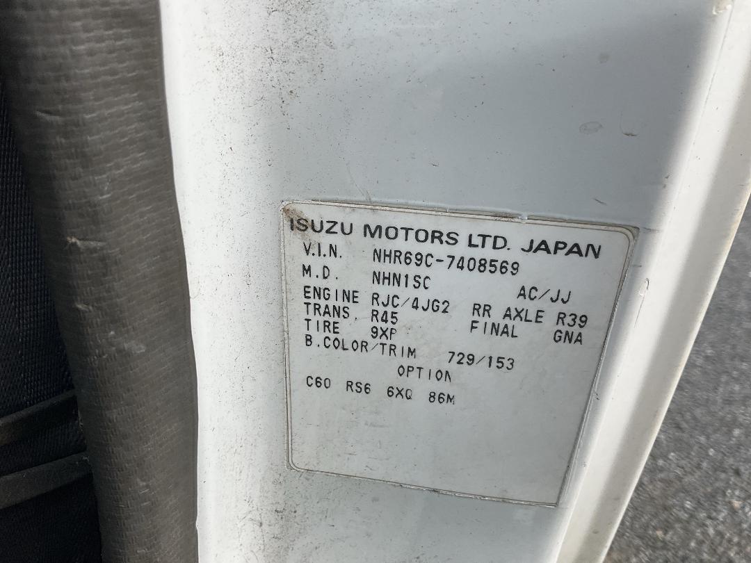 Photo '30' of Isuzu ELF Flat Deck Photo '30' of Isuzu ELF Flat Deck