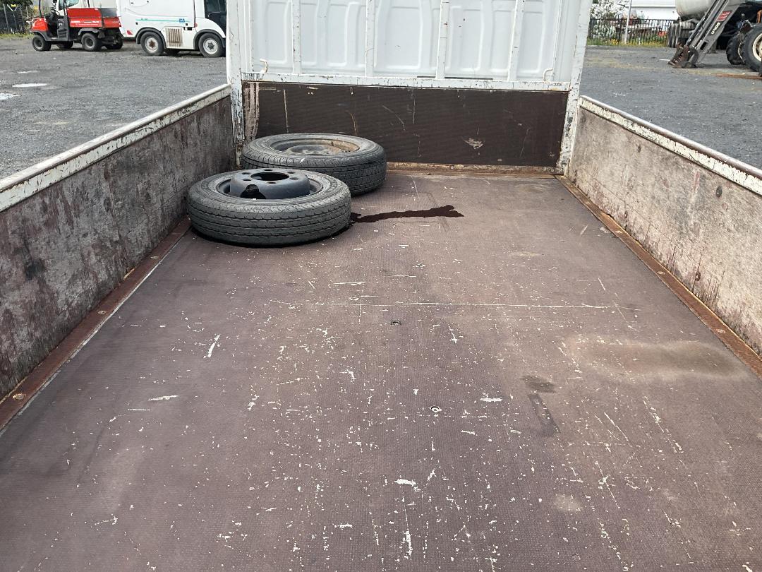 Photo '25' of Isuzu ELF Flat Deck Photo '25' of Isuzu ELF Flat Deck