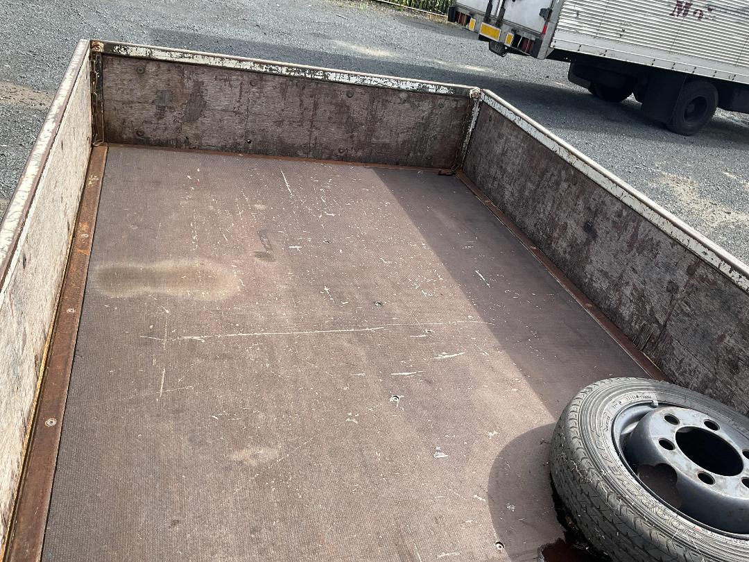 Photo '27' of Isuzu ELF Flat Deck Photo '27' of Isuzu ELF Flat Deck