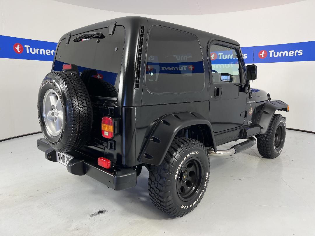 Photo '7' of Jeep Wrangler