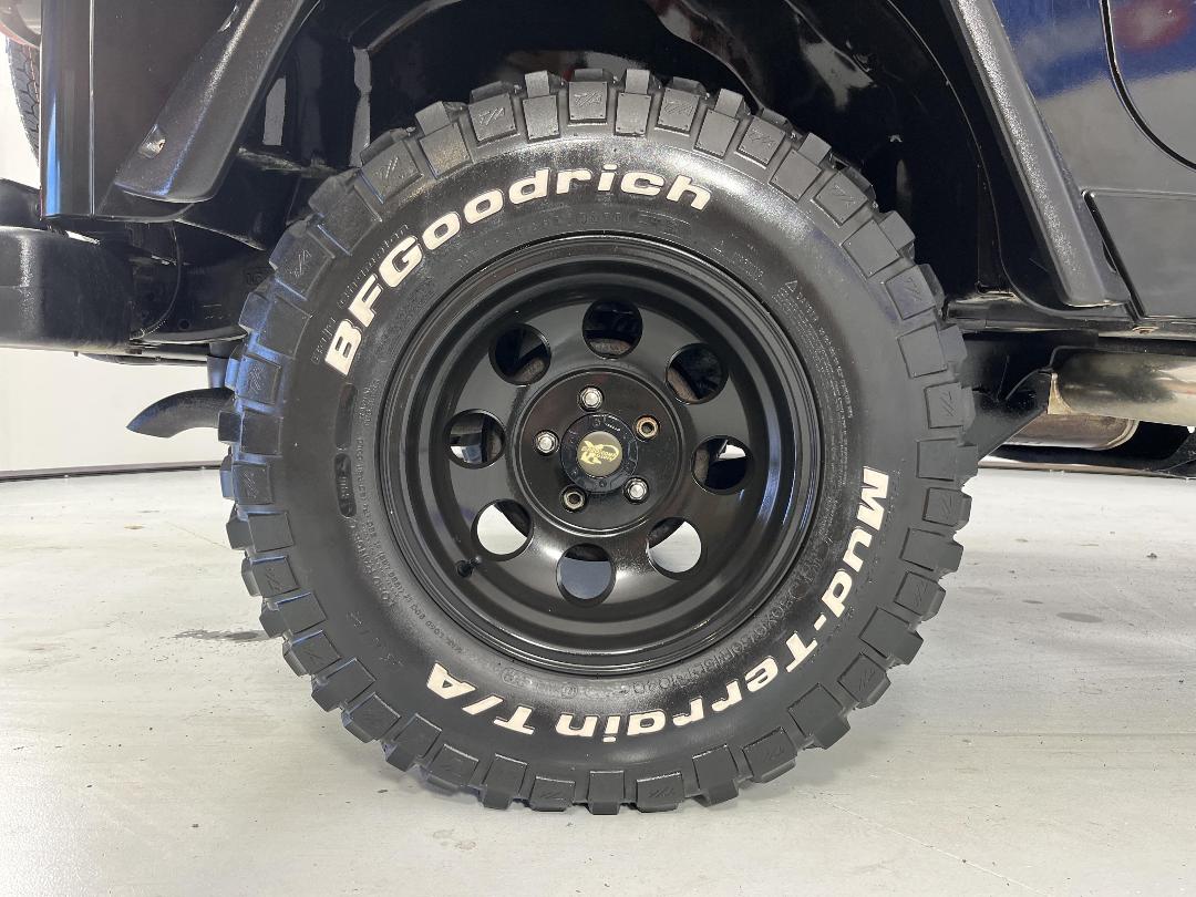 Photo '12' of Jeep Wrangler