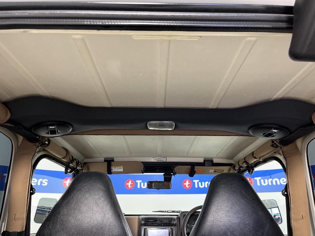 Photo '26' of Jeep Wrangler