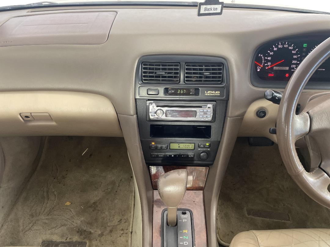 Photo '18' of Lexus Es300