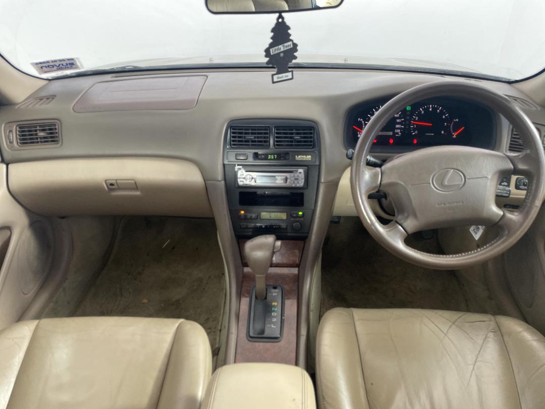 Photo '17' of Lexus Es300