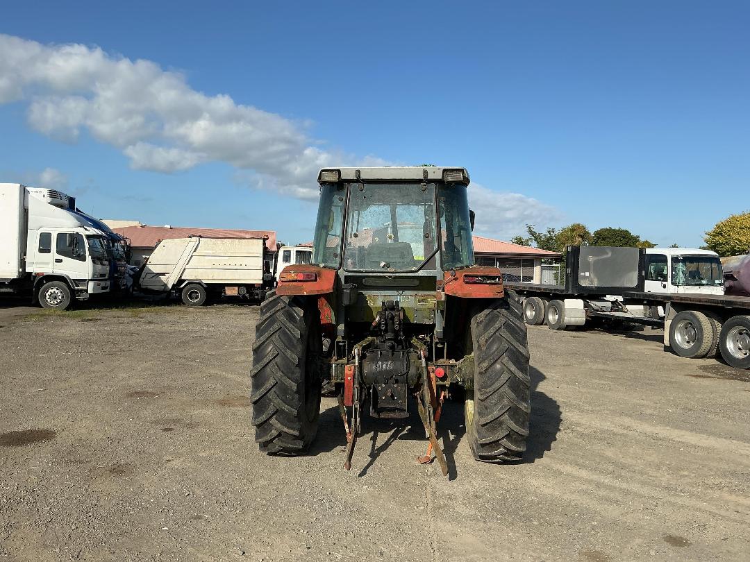 Photo '5' of Massey Ferguson 4235S Tractor