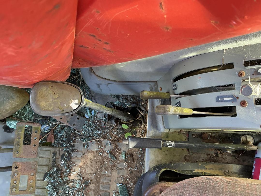 Photo '14' of Massey Ferguson 4235S Tractor