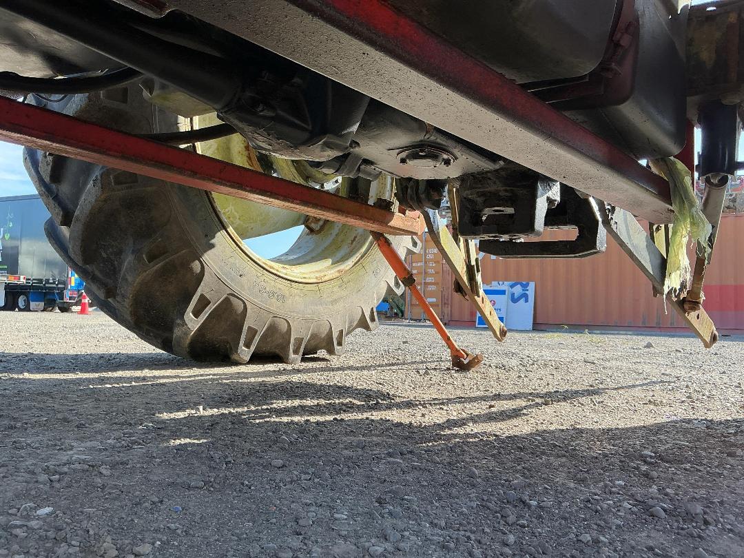 Photo '29' of Massey Ferguson 4235S Tractor
