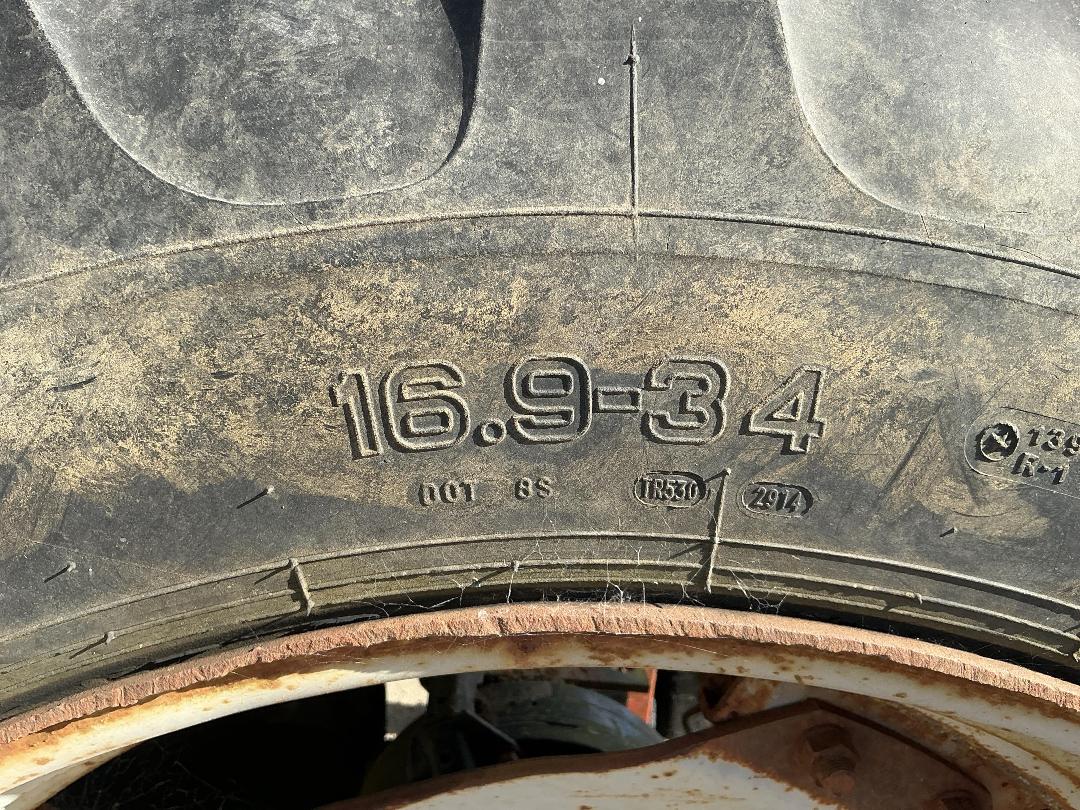 Photo '30' of Massey Ferguson 4235S Tractor