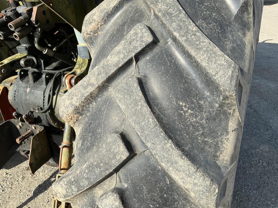 Photo '32' of Massey Ferguson 4235S Tractor